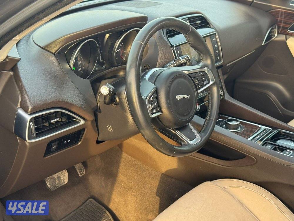 جيب - جاكور F-PACE - موديل 2018 - عداد 98 - وارد الزياني6