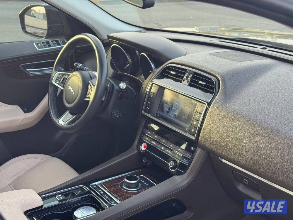 جيب - جاكور F-PACE - موديل 2018 - عداد 98 - وارد الزياني7