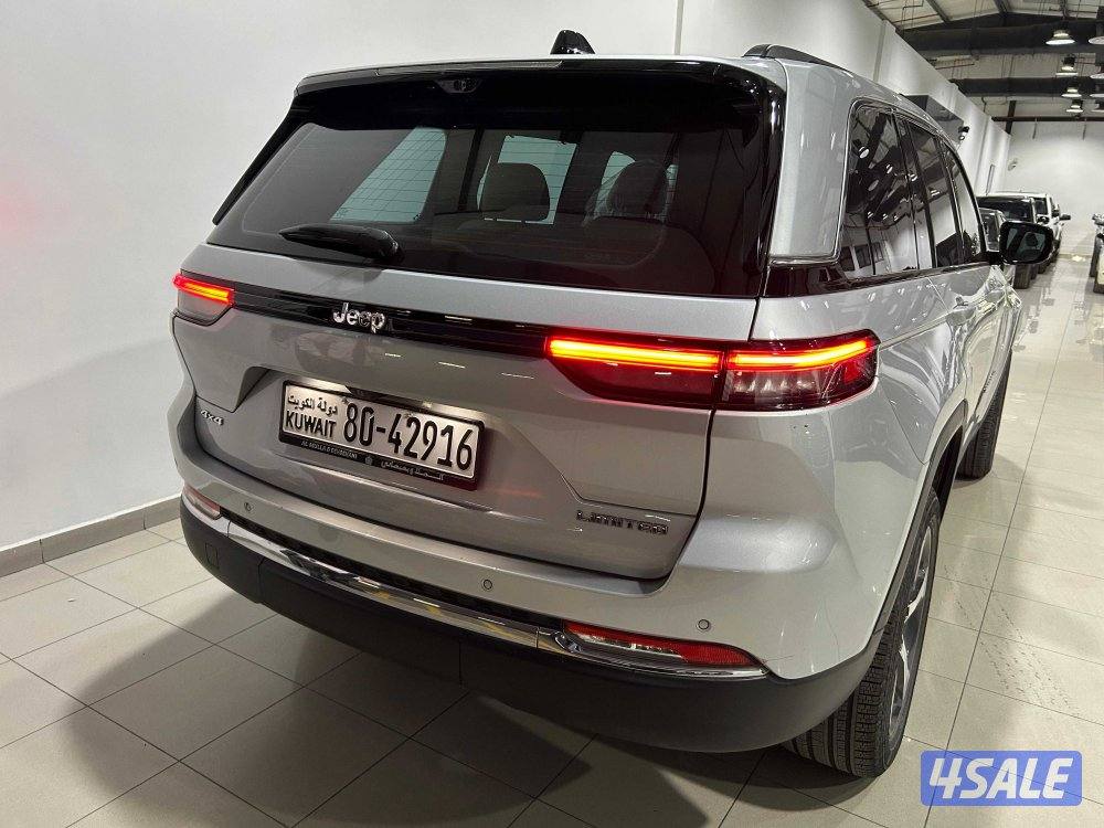 Jeep Grand Cherokee Limited4