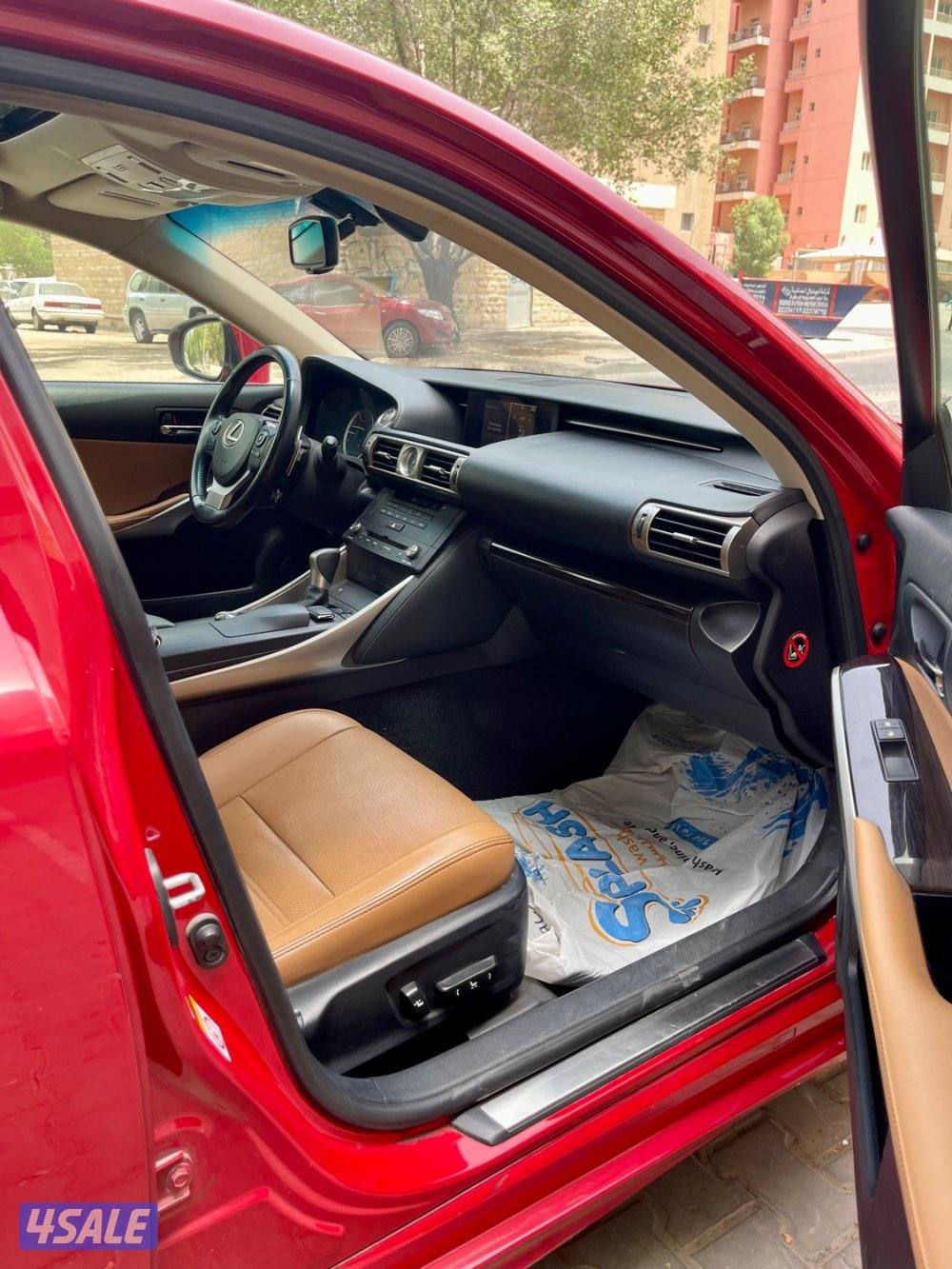 لهواة الحالات النادرة بحالة الوكالة لكزس IS موديل 2016 عداد فقط 1406