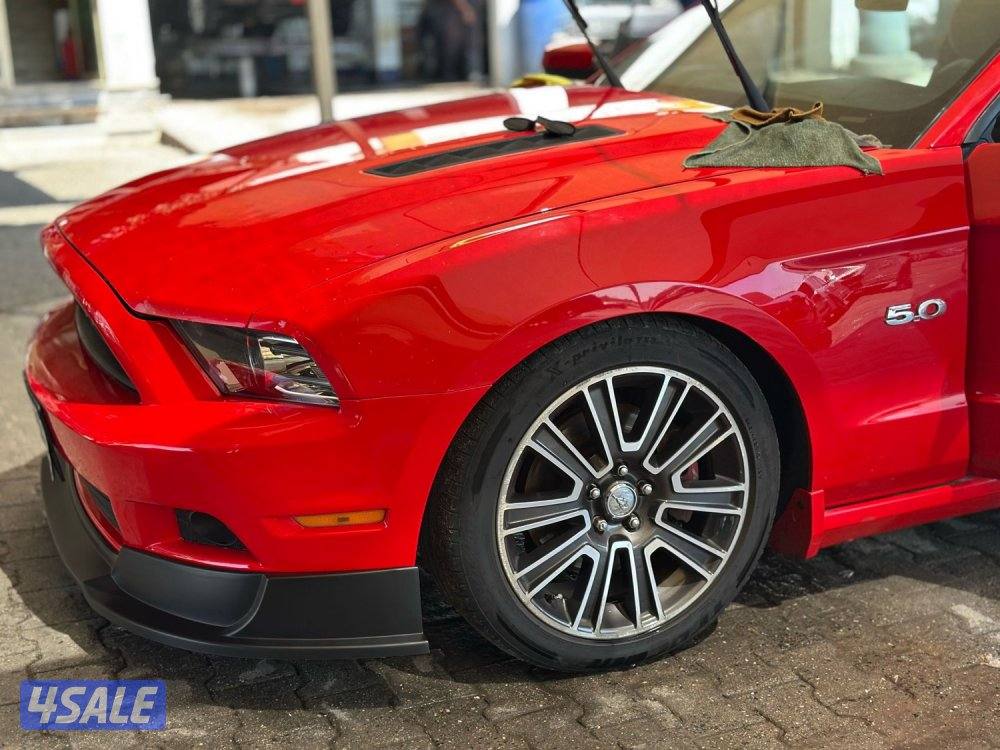 للبيع موستنق 2013 شرط الفحص.  بيع فقط.  بيعة سريعة0