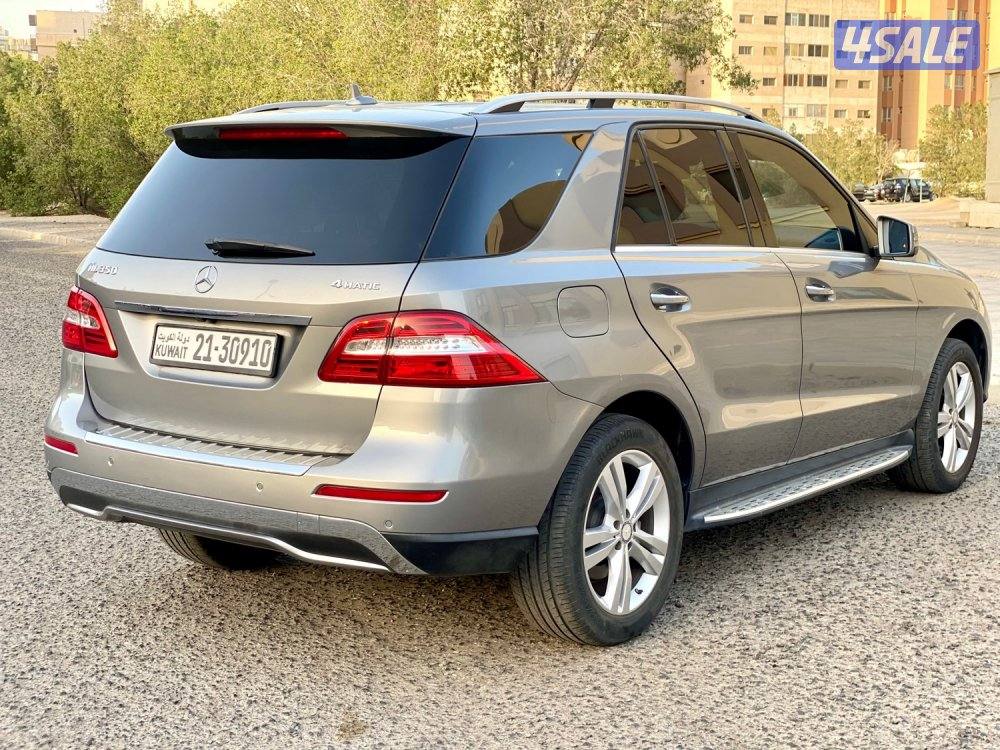 للبيع وممكن مع البدل جيبات مرسيدس2