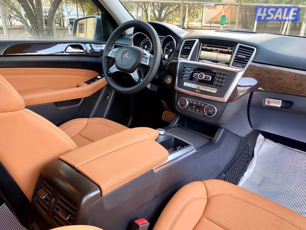 للبيع وممكن مع البدل جيبات مرسيدس8