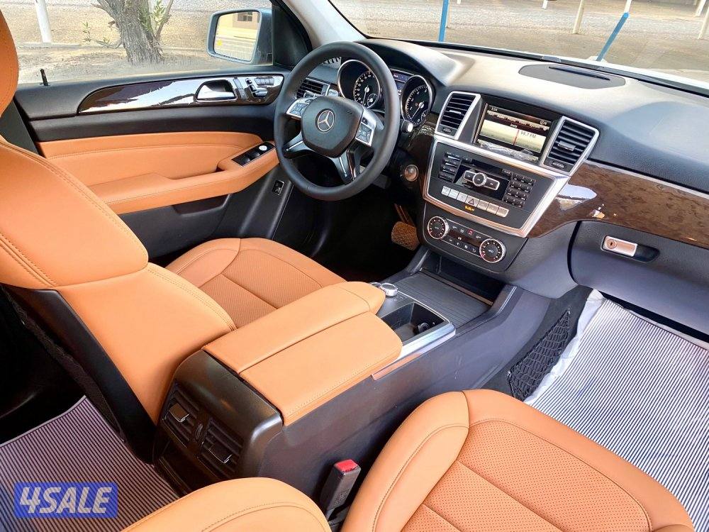 للبيع وممكن مع البدل جيبات مرسيدس9