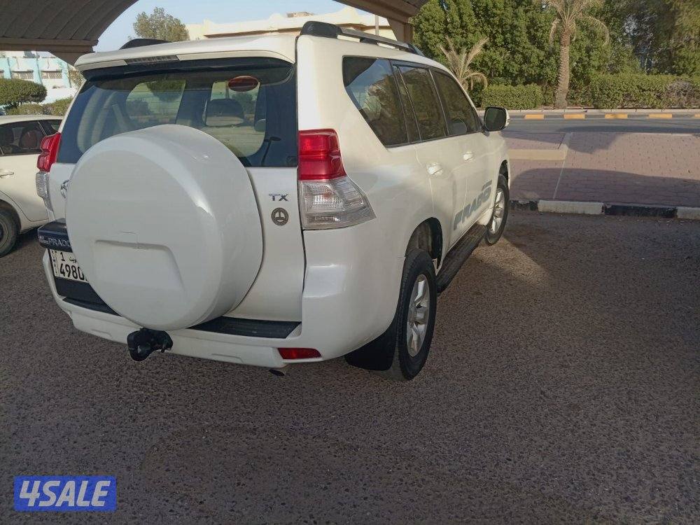 سيارة برادو ٢٠١١ بحاله ممتازه شرط الفحص3