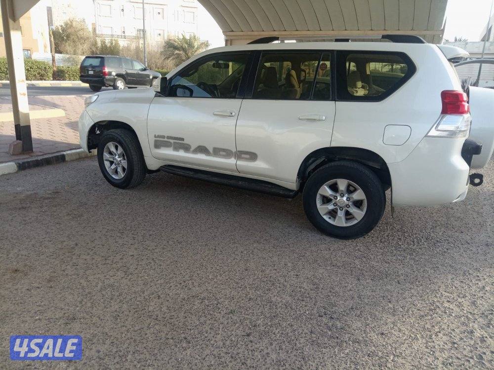 سيارة برادو ٢٠١١ بحاله ممتازه شرط الفحص4
