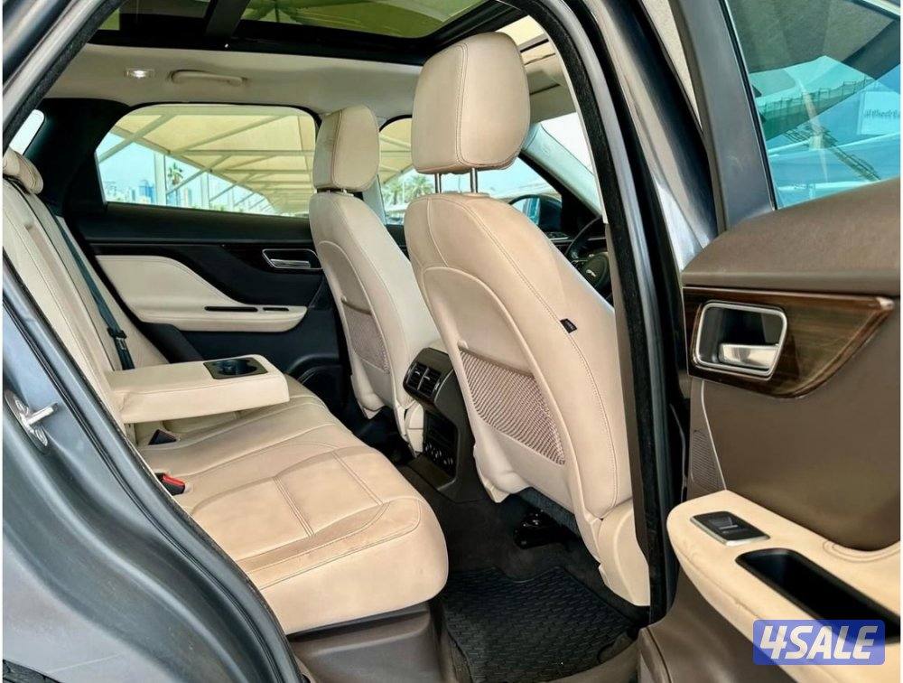 AWD 3.5T جيب جاكوار F-PACE9