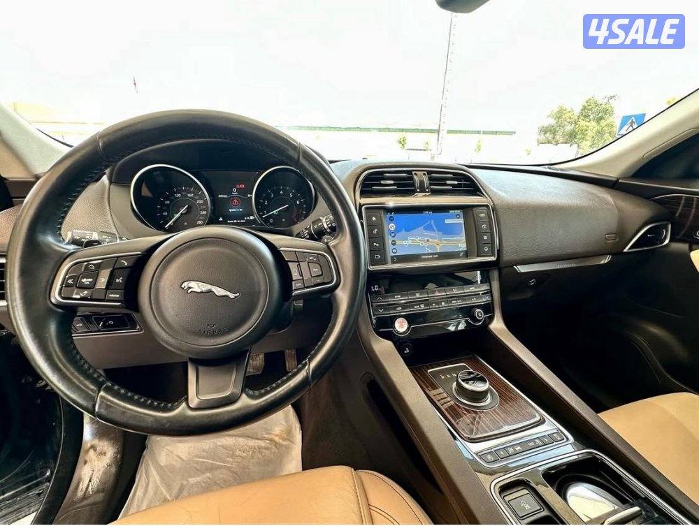 AWD 3.5T جيب جاكوار F-PACE15