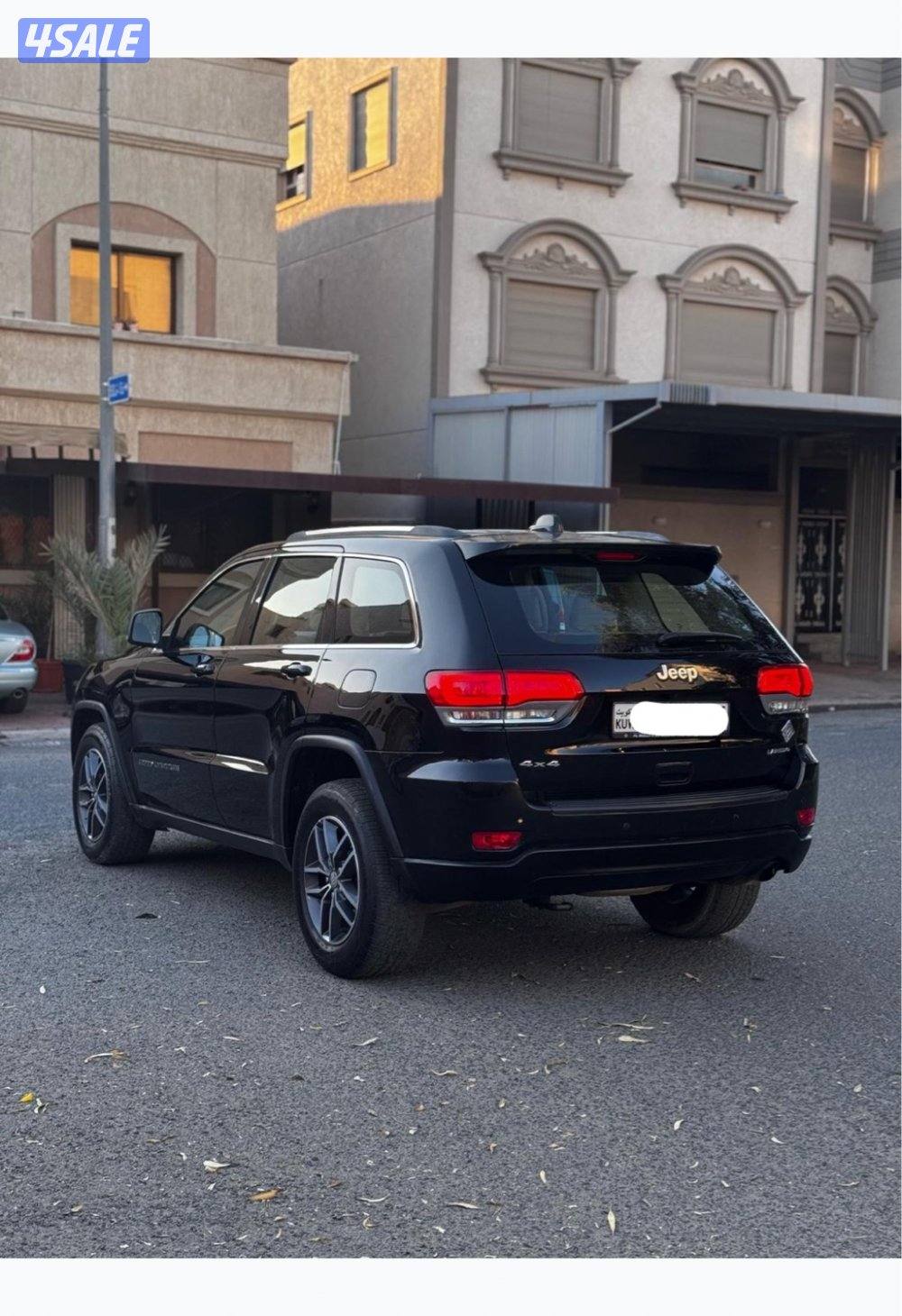 للبيع جراند شيروكي - صبغ الوكاله - عداد ١٢٠3