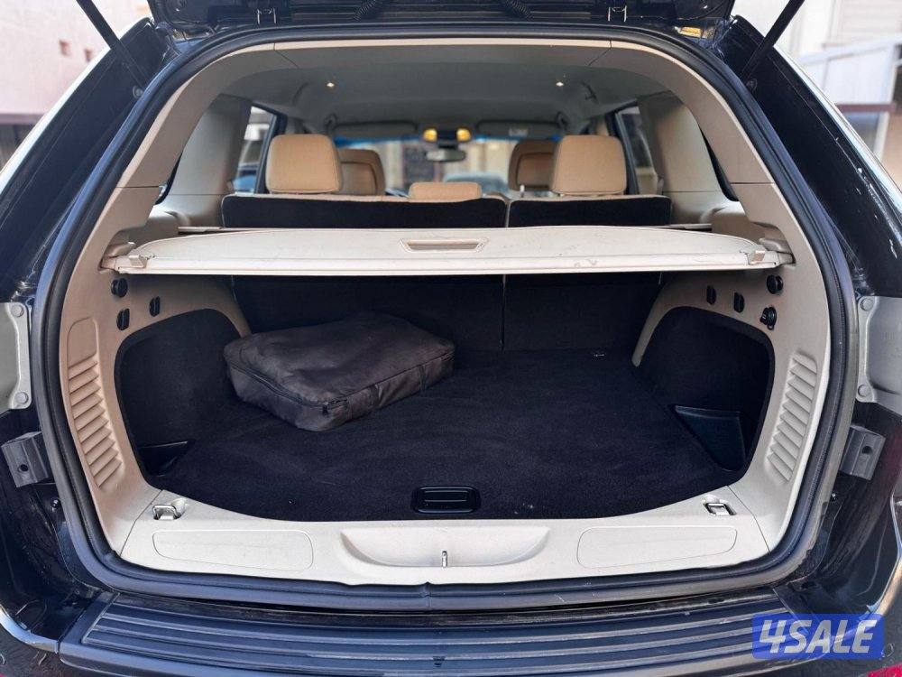 للبيع جراند شيروكي - صبغ الوكاله - عداد ١٢٠6