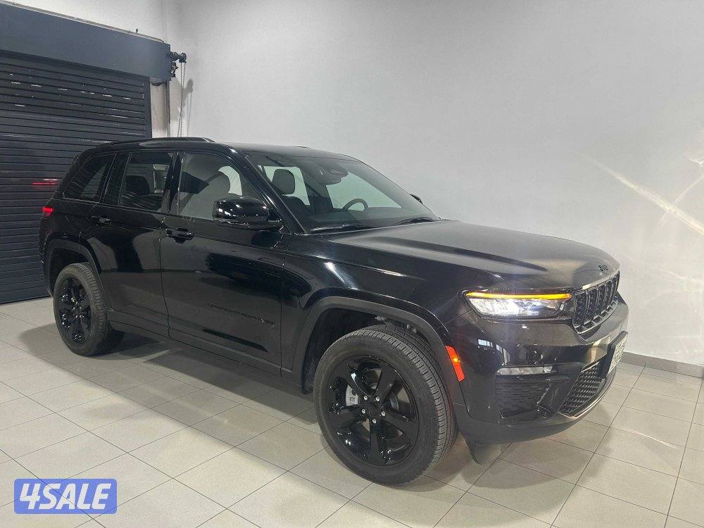 Jeep Grand Cherokee Altitude1
