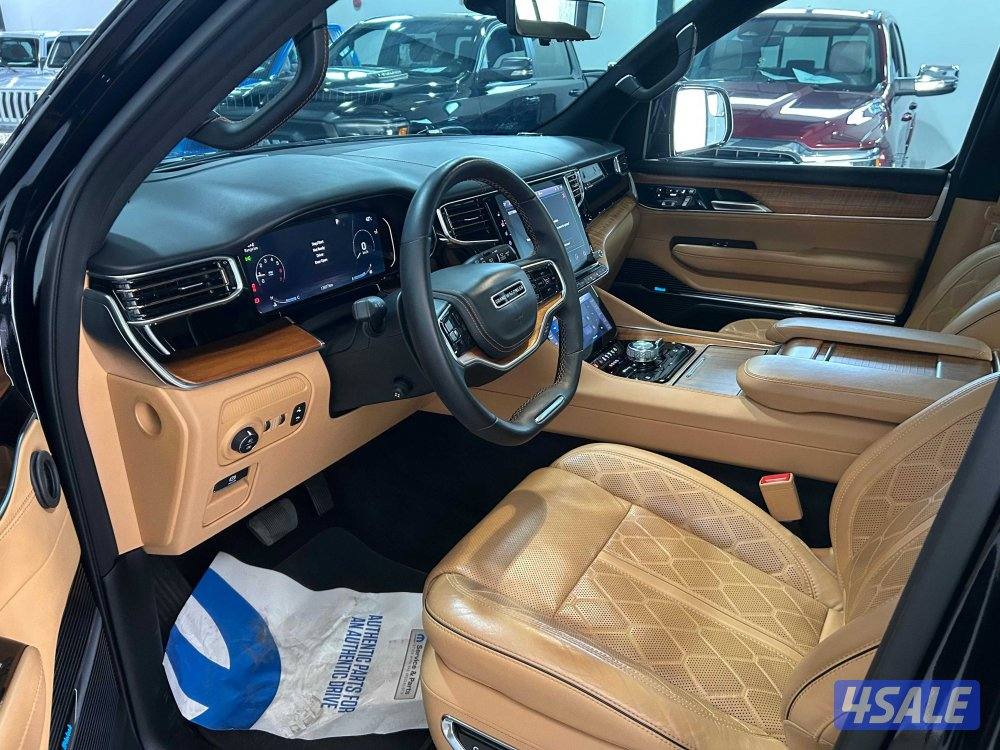 Jeep Grand Wagoneer Series III5