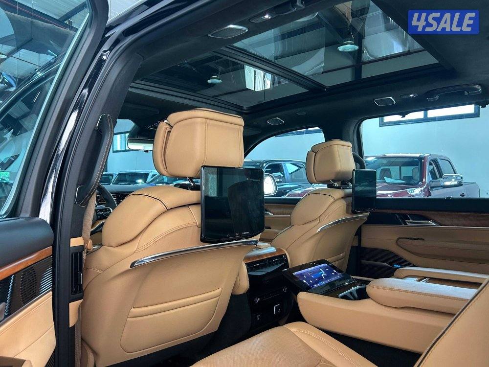 Jeep Grand Wagoneer Series III8