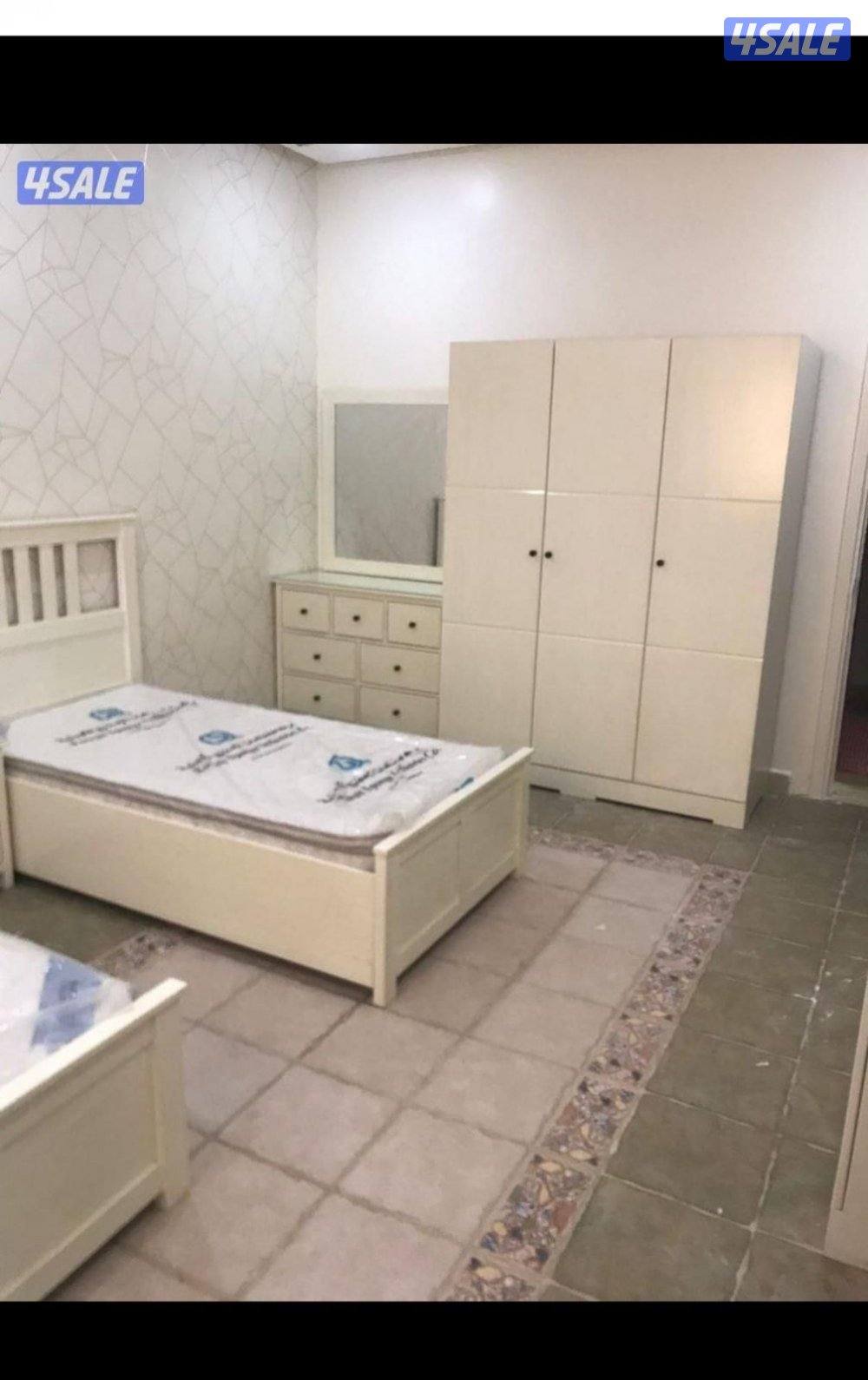 متوفر الان جميع المقاسات متوفره بأقل الأسعار توصيل طلبات لجميع مناطق ا4