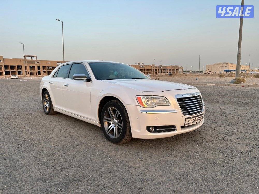 كرايزلر C 300 بحالة ممتازة0
