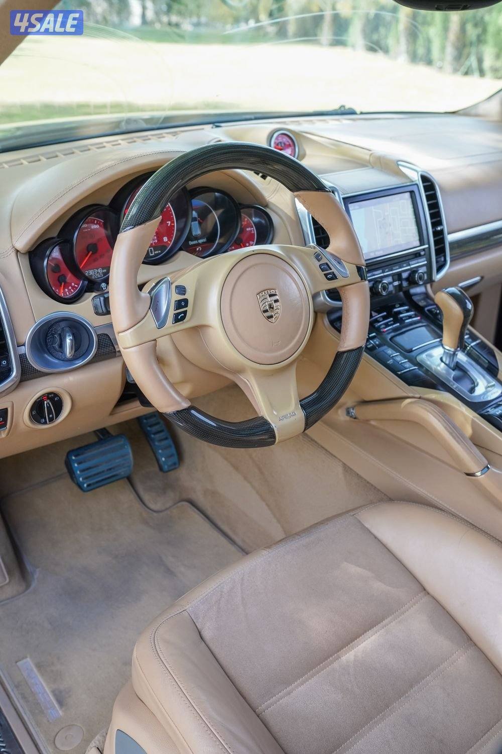 Porsche Cayenne GTS/20147