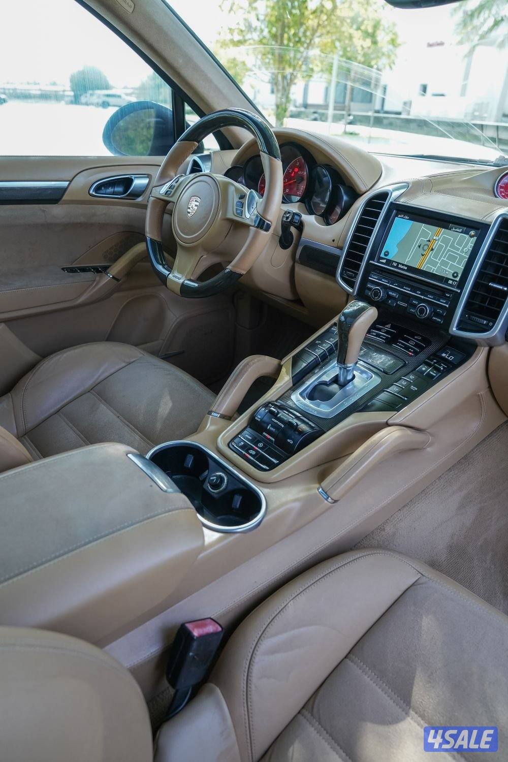 Porsche Cayenne GTS/20146