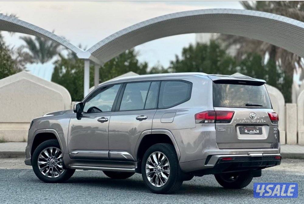 معرض القمة🚩3