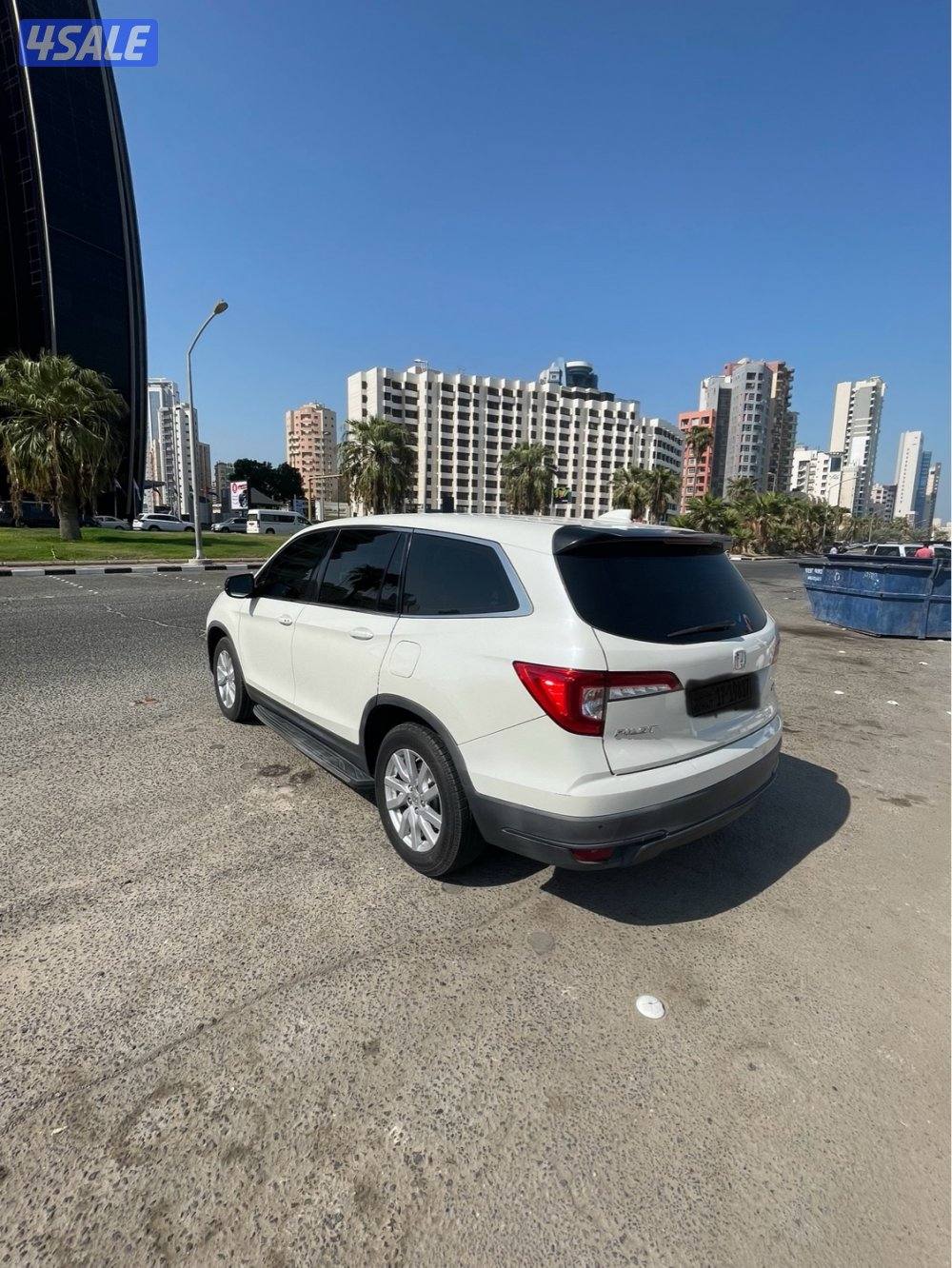 Honda pilot 2019 - excellent condition2