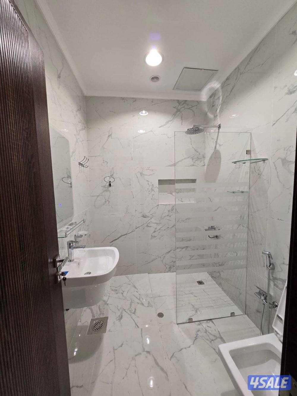 للإيجار بالعمرية ق٣ شقة راهية وشرحة وتشطيب راقي علي الشارع الرئيسي2