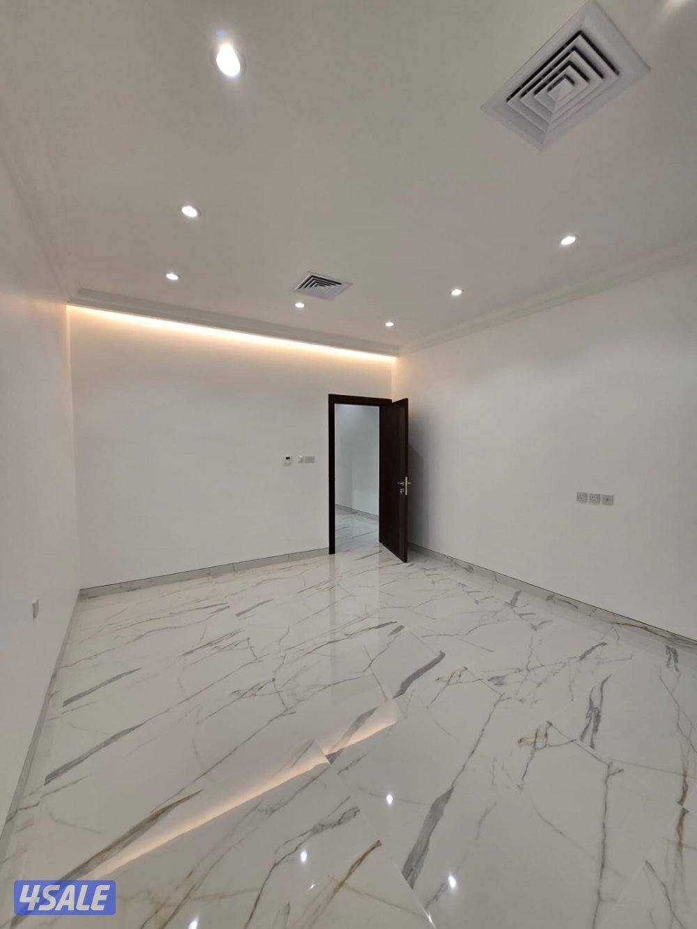 للإيجار بالعمرية ق٣ شقة راهية وشرحة وتشطيب راقي علي الشارع الرئيسي3