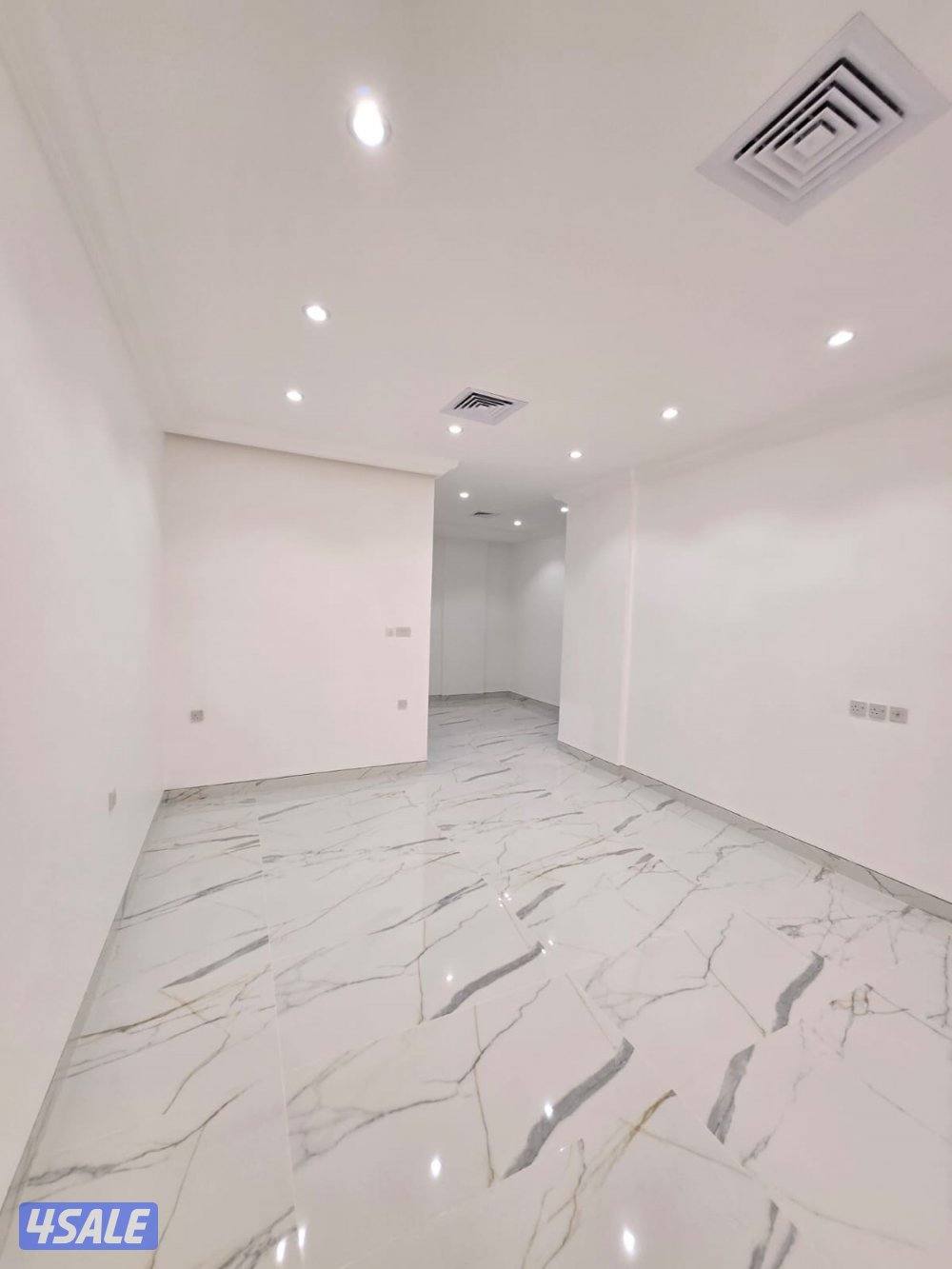 للإيجار بالعمرية ق٣ شقة راهية وشرحة وتشطيب راقي علي الشارع الرئيسي5