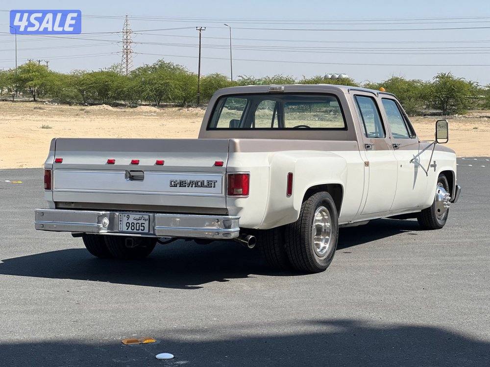 شيفروليه سيلفرادو دبل تاير قمارتين موديل 1985 وارد الوكالة الكويت0