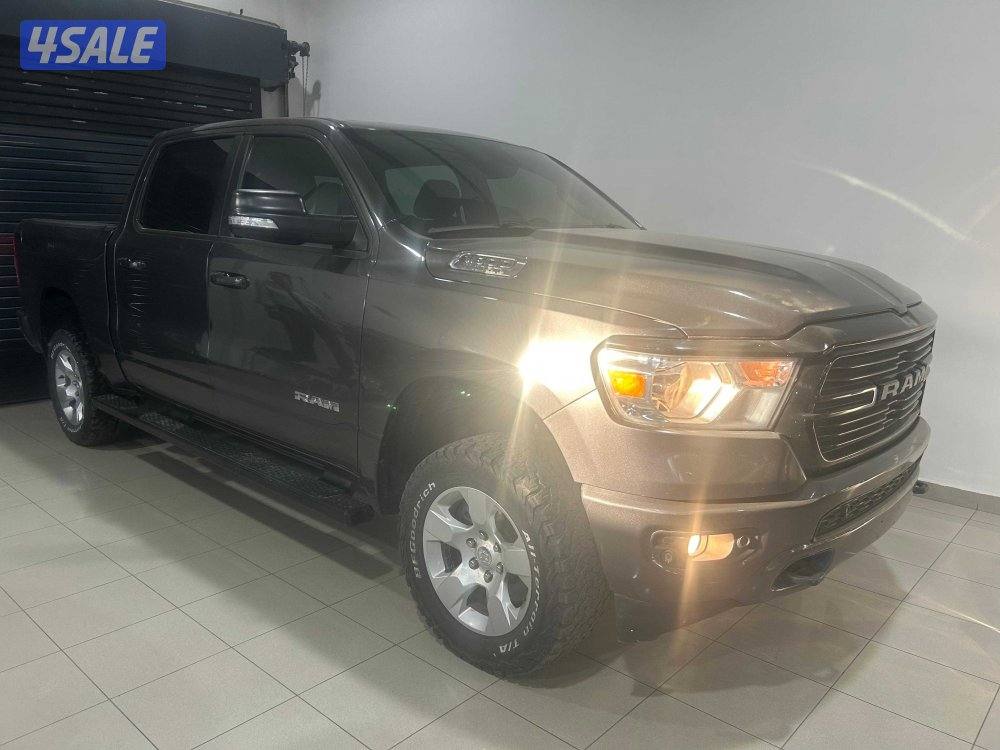 RAM 1500 Big Horn Crew Cab1