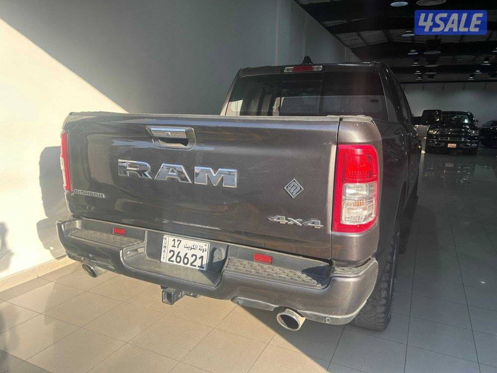 RAM 1500 Big Horn Crew Cab4