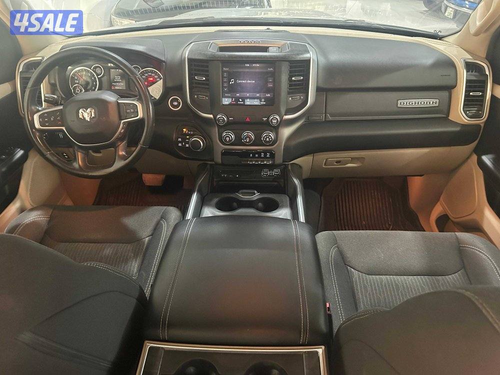 RAM 1500 Big Horn Crew Cab5