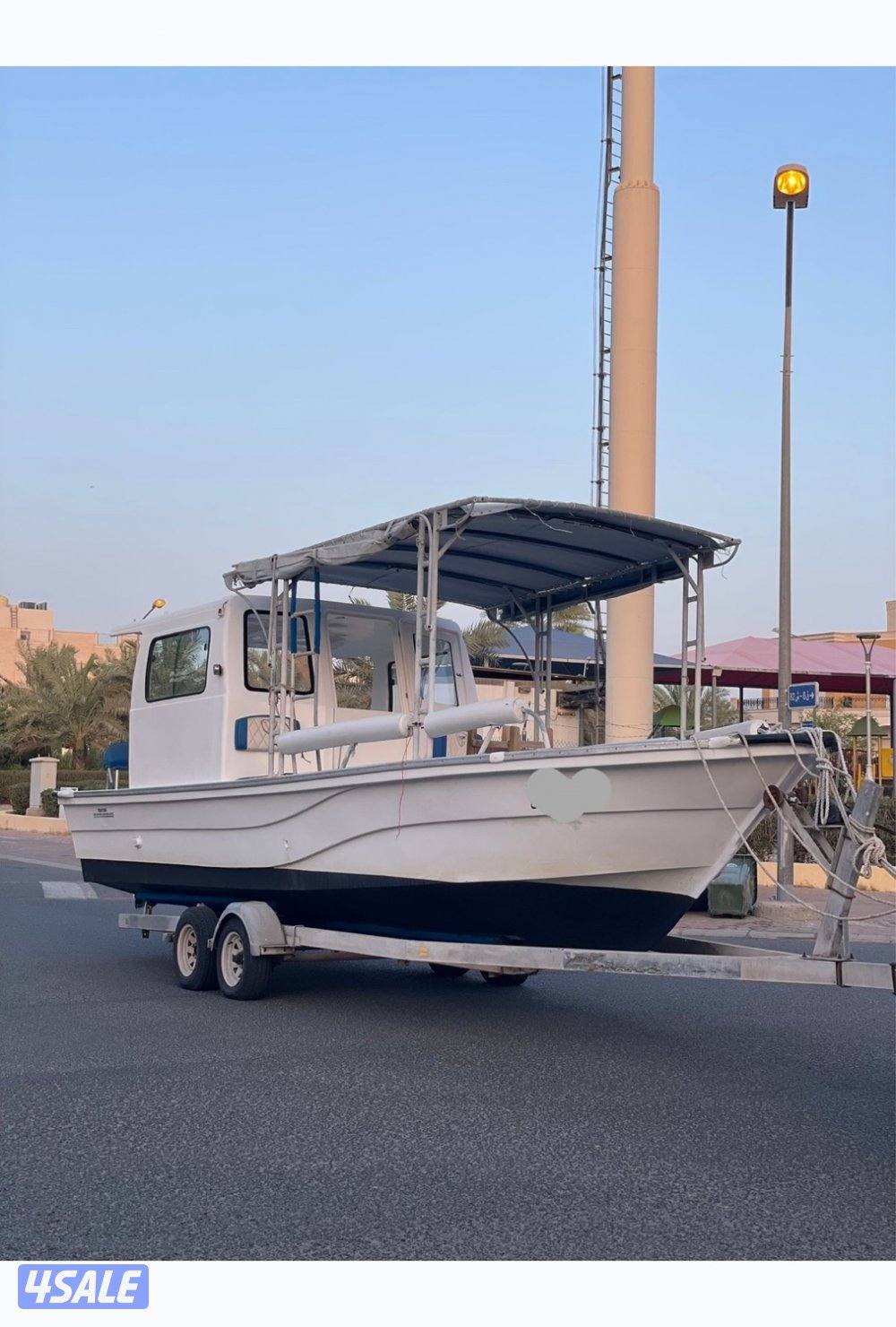 للبيع أو للبدل / طراد رنر 28 قدم موديل 20220