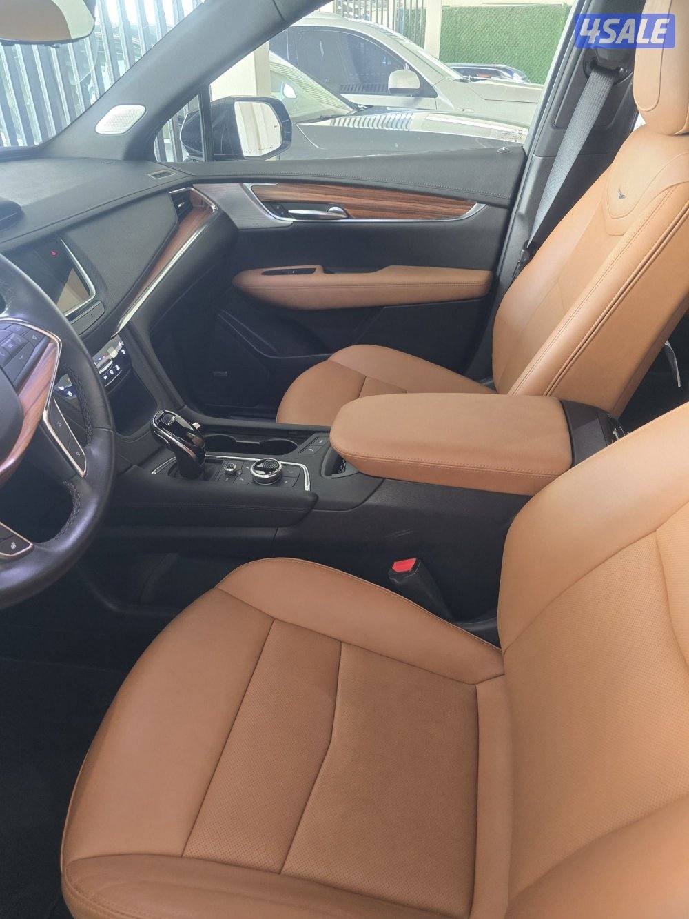 كاديلاك XT5 موديل ٢٠٢٣ كالجديده عداد ٣٠٠٠ كيلو2