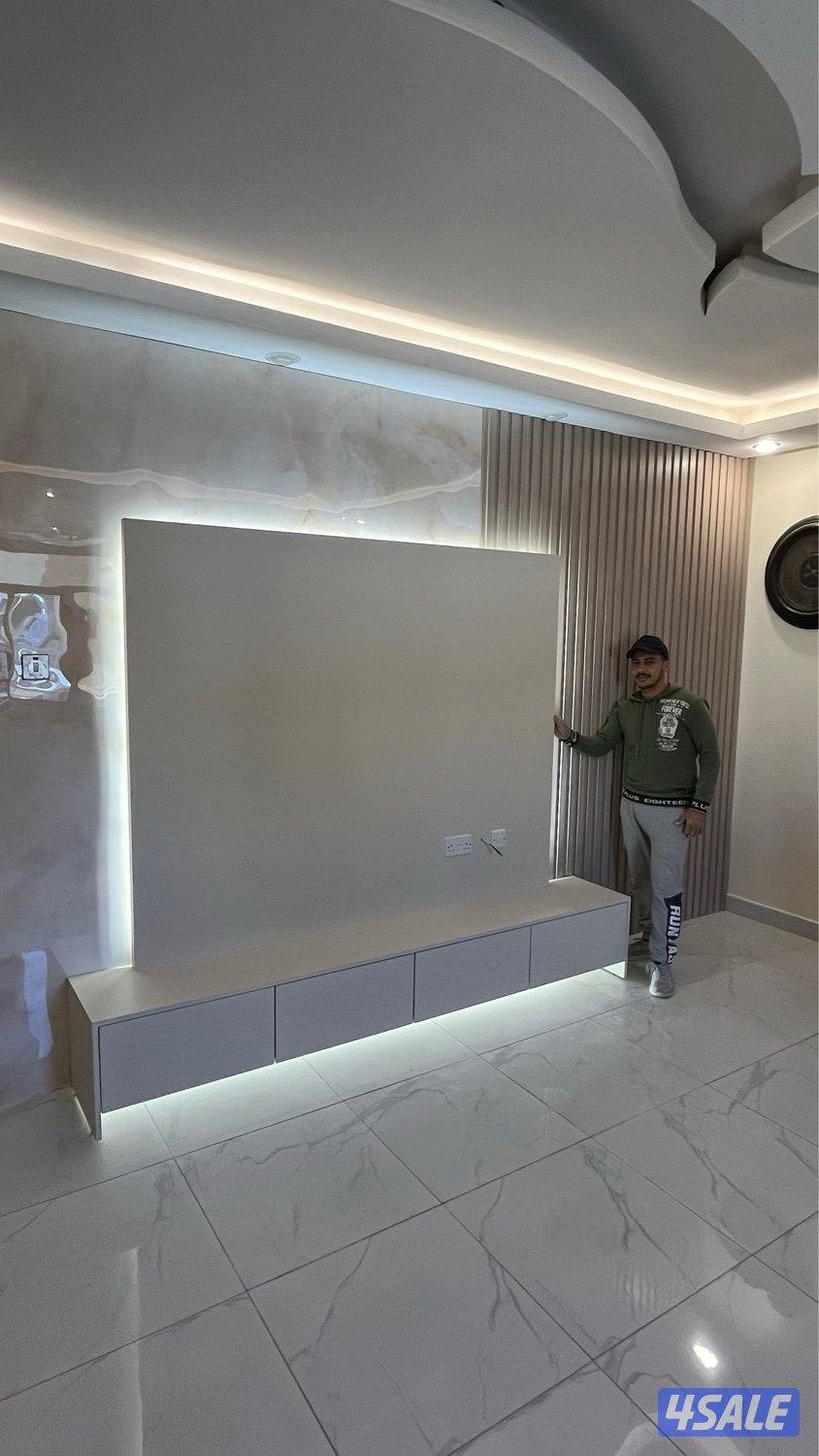 ديكورات خشبيه داخليه للمنازل صبغ ورق جدران تركيب جام شيبورد3