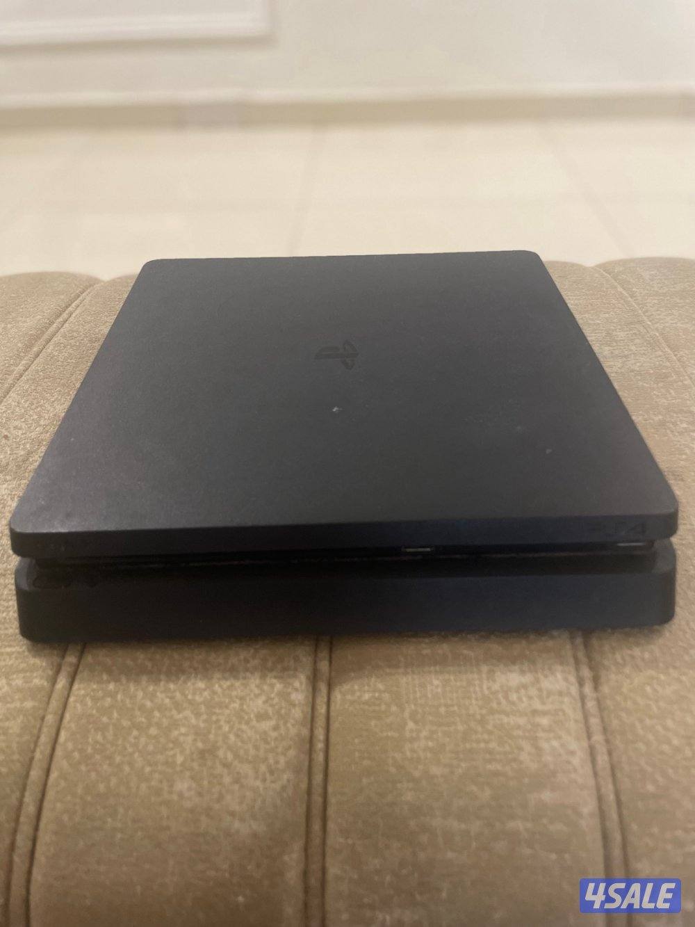 سوني ٤ بحاله جيده0