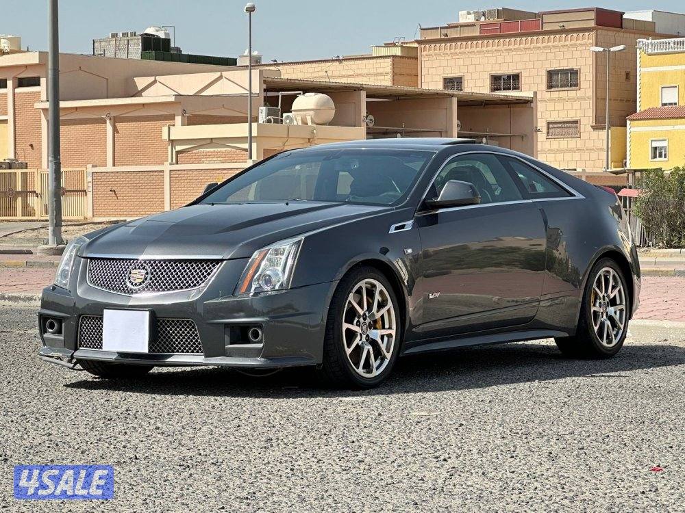 كاديلاك CTS V موديل 2012 ماشي 155 الف0