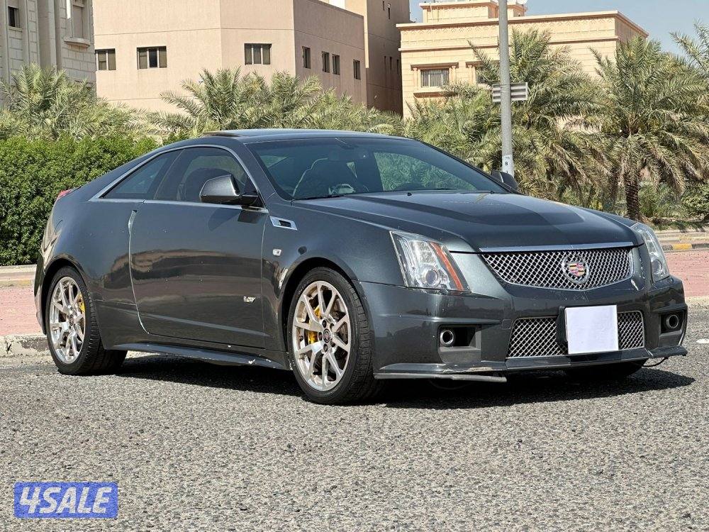 كاديلاك CTS V موديل 2012 ماشي 155 الف1