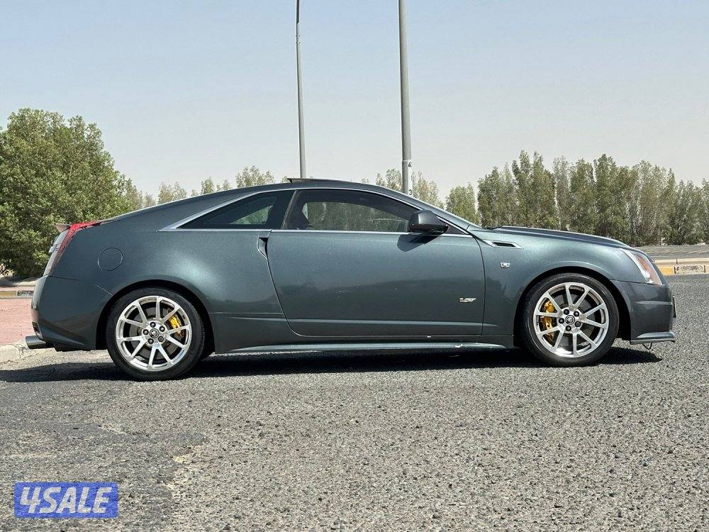 كاديلاك CTS V موديل 2012 ماشي 155 الف4