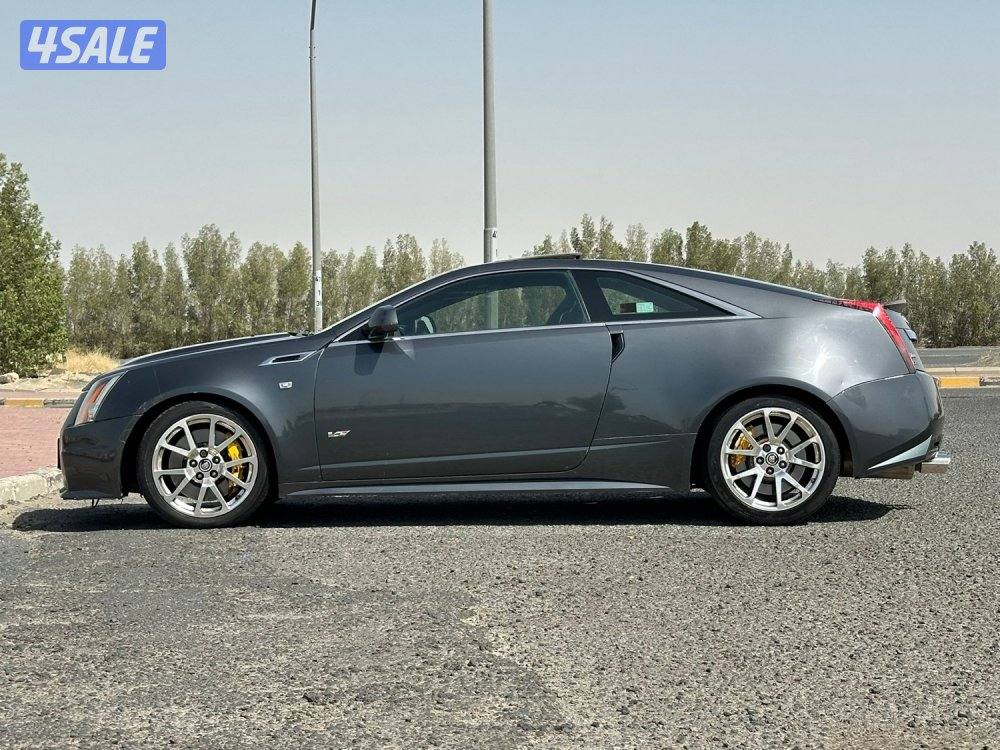 كاديلاك CTS V موديل 2012 ماشي 155 الف3