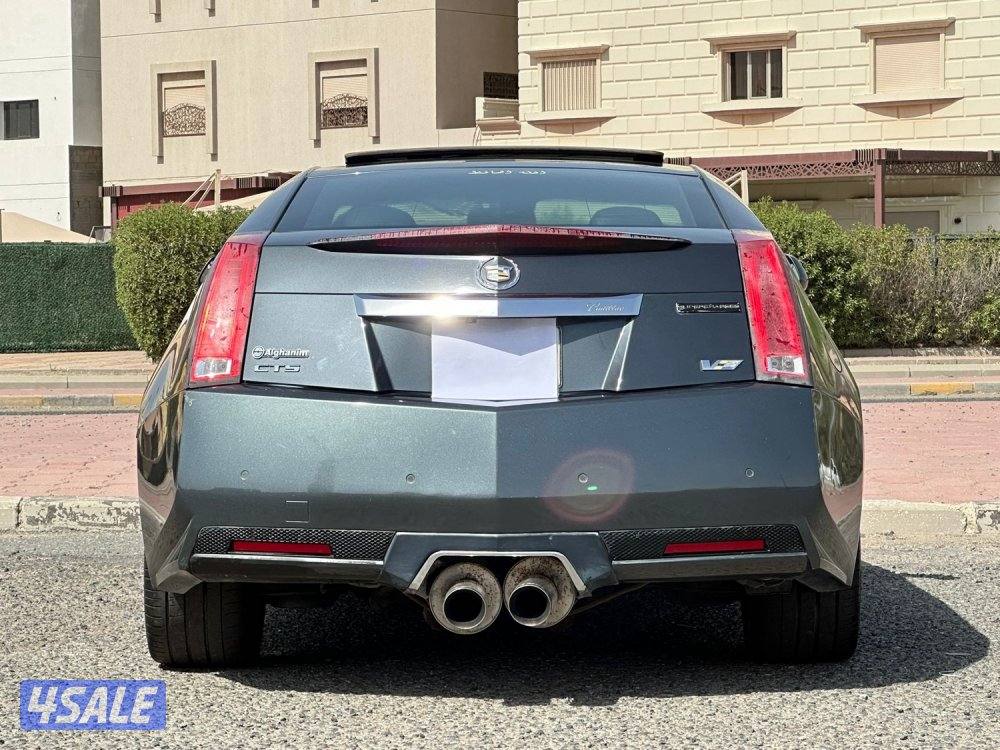 كاديلاك CTS V موديل 2012 ماشي 155 الف7