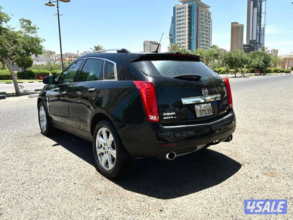 كاديلاك SRX44