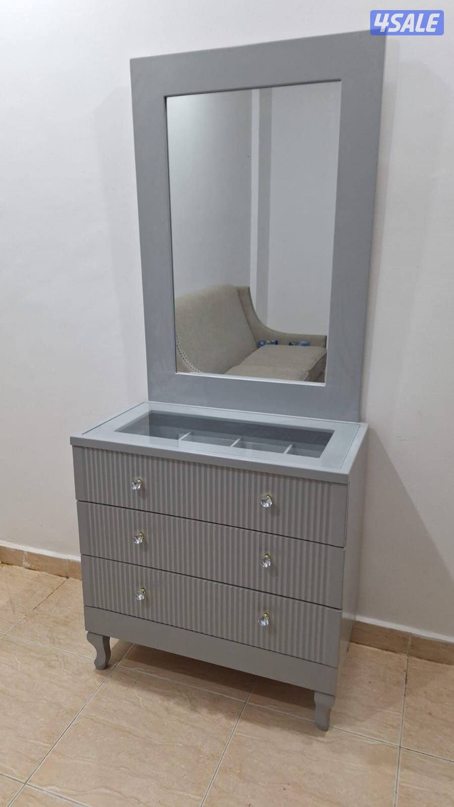 كبتات ٢ باب ارفف وباب علاق جديد للعمالة المنزلية3