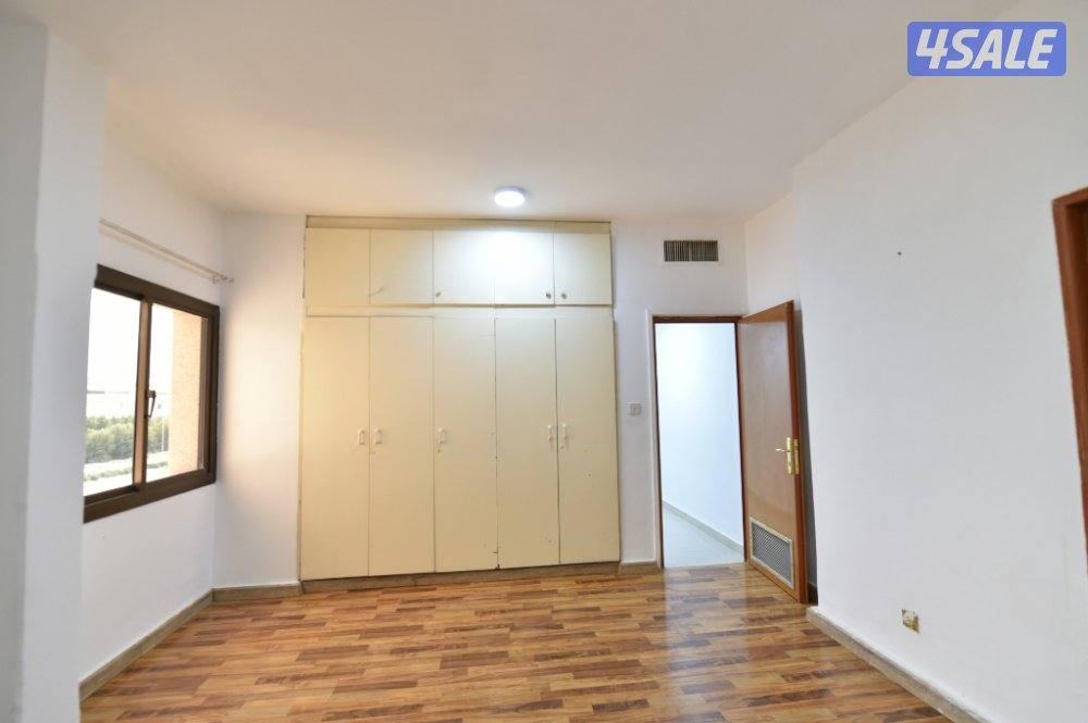 شقه سكنية للإيجار في صباح السالم على الشارع الرئيسي - مخصصة للعائلات5