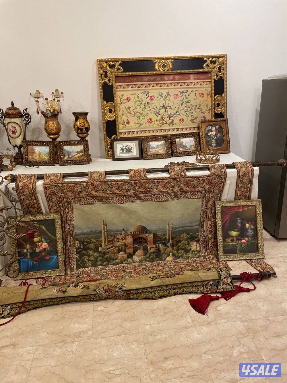 مجموعة لوحات وابجورات.. البيع للمجموعه كامله.1