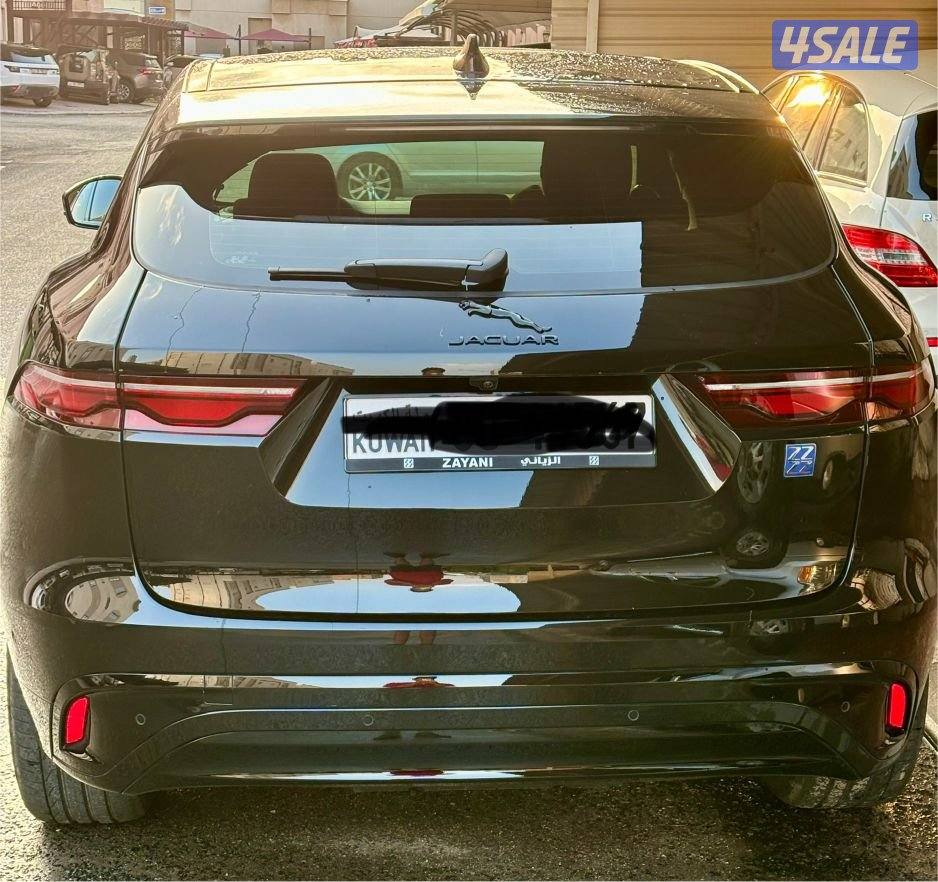 Jaguar F Pace R-Dynamic SE 2024 للبيع1