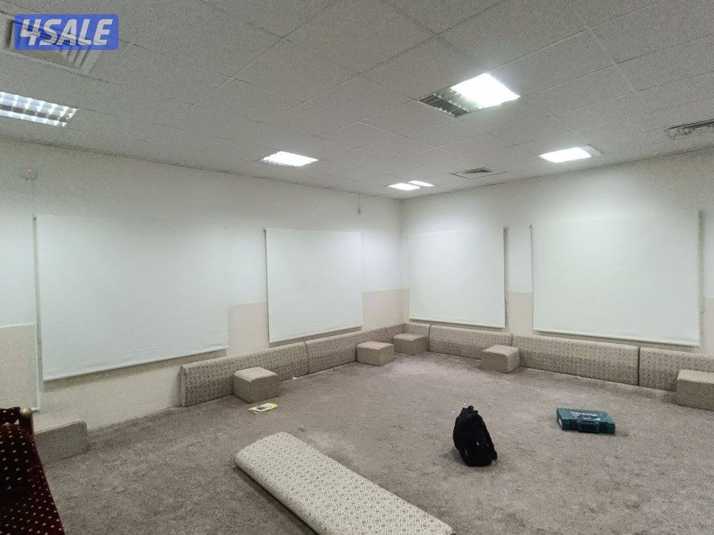 فني تركيب و تفصال ستائر رول عازل15