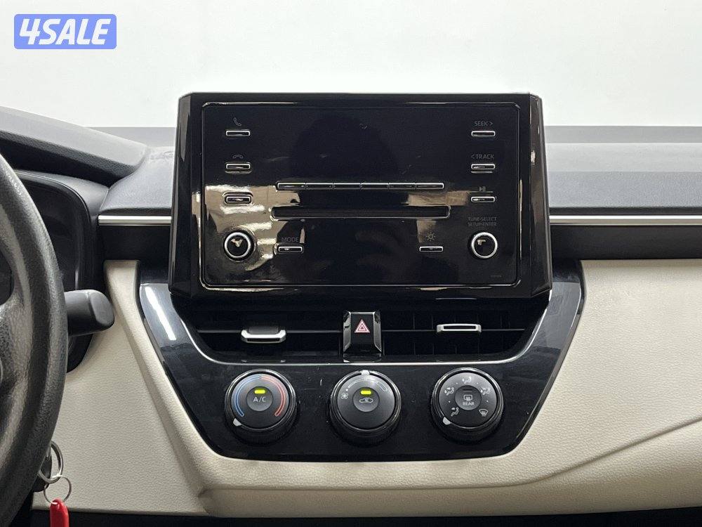 TOYOTA COROLLA 20F04T-L_U3