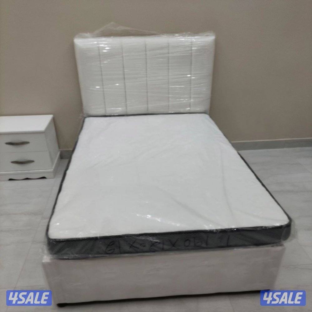 يوجد لدينا جميع انواع السراير جاهز وتفصال10