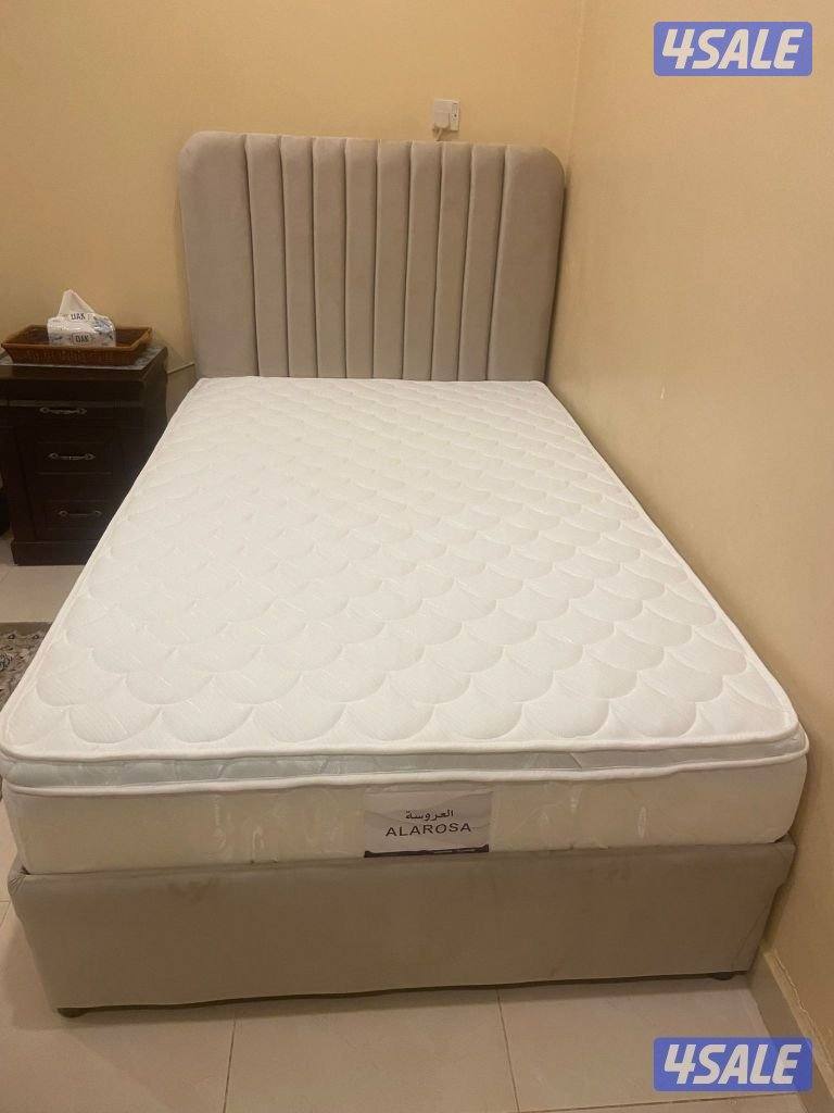 يوجد لدينا جميع انواع السراير جاهز وتفصال15