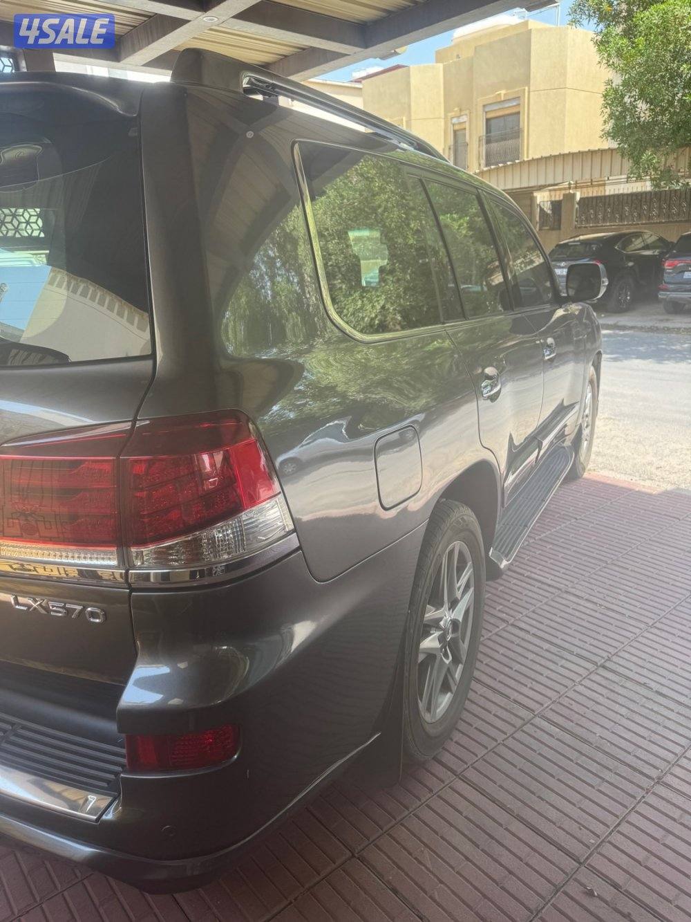 لكزس LX570 موديل 20141