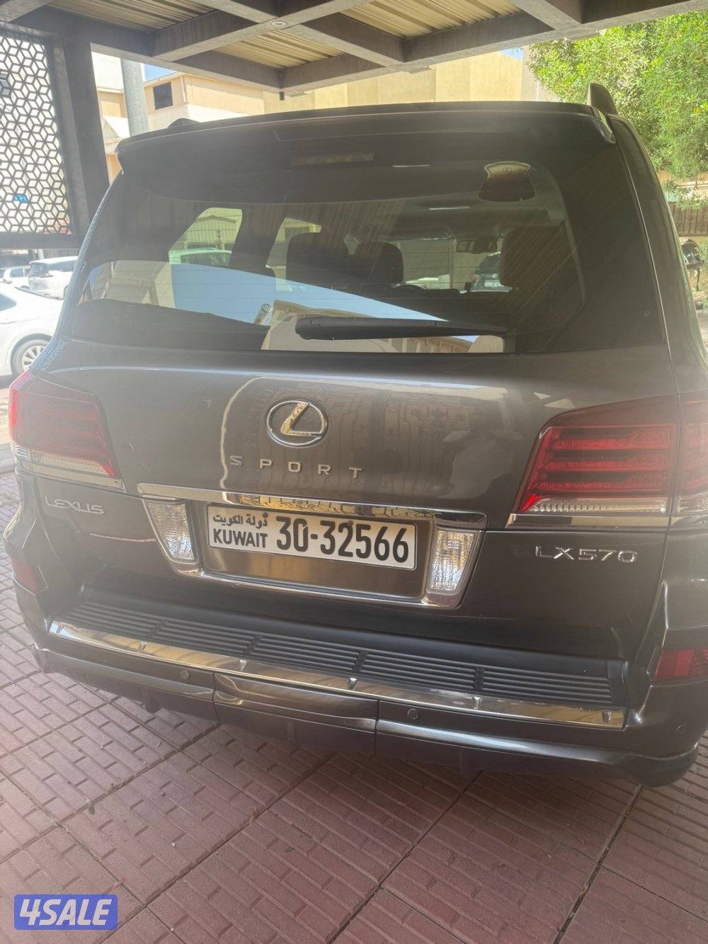 لكزس LX570 موديل 20142